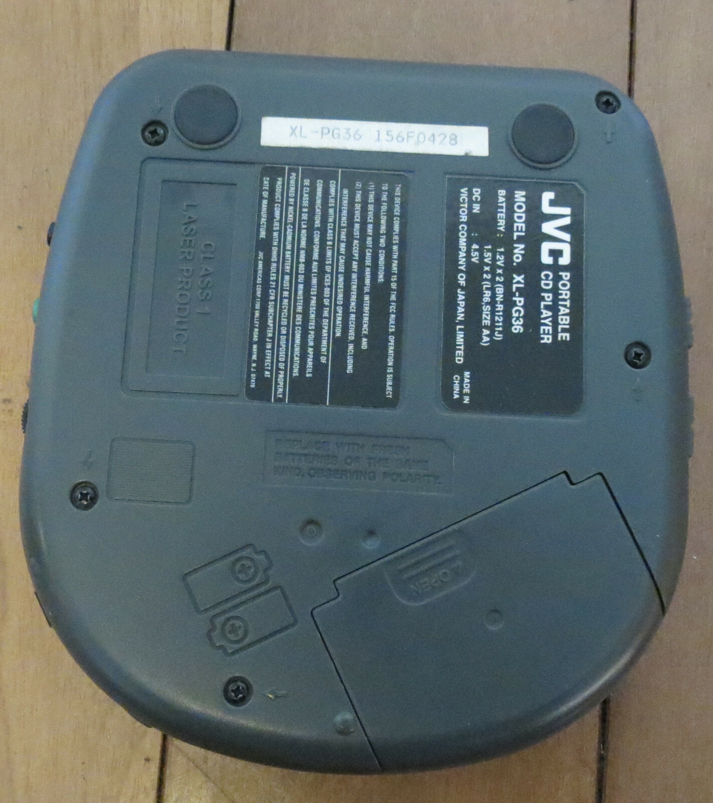 JVC Portable CD player Model XL-PG36 walkman discman 45 Second Anti-Shock RARE