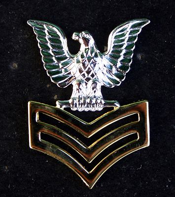 FIRST CLASS PETTY OFFICER GOOD CONDUCT HAT LAPEL 22kt GOLD PIN E6 US NAVY SAILOR