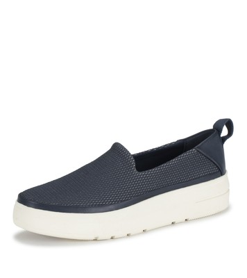 Baretraps NEVIN Women's Casuals Navy Blue Mesh