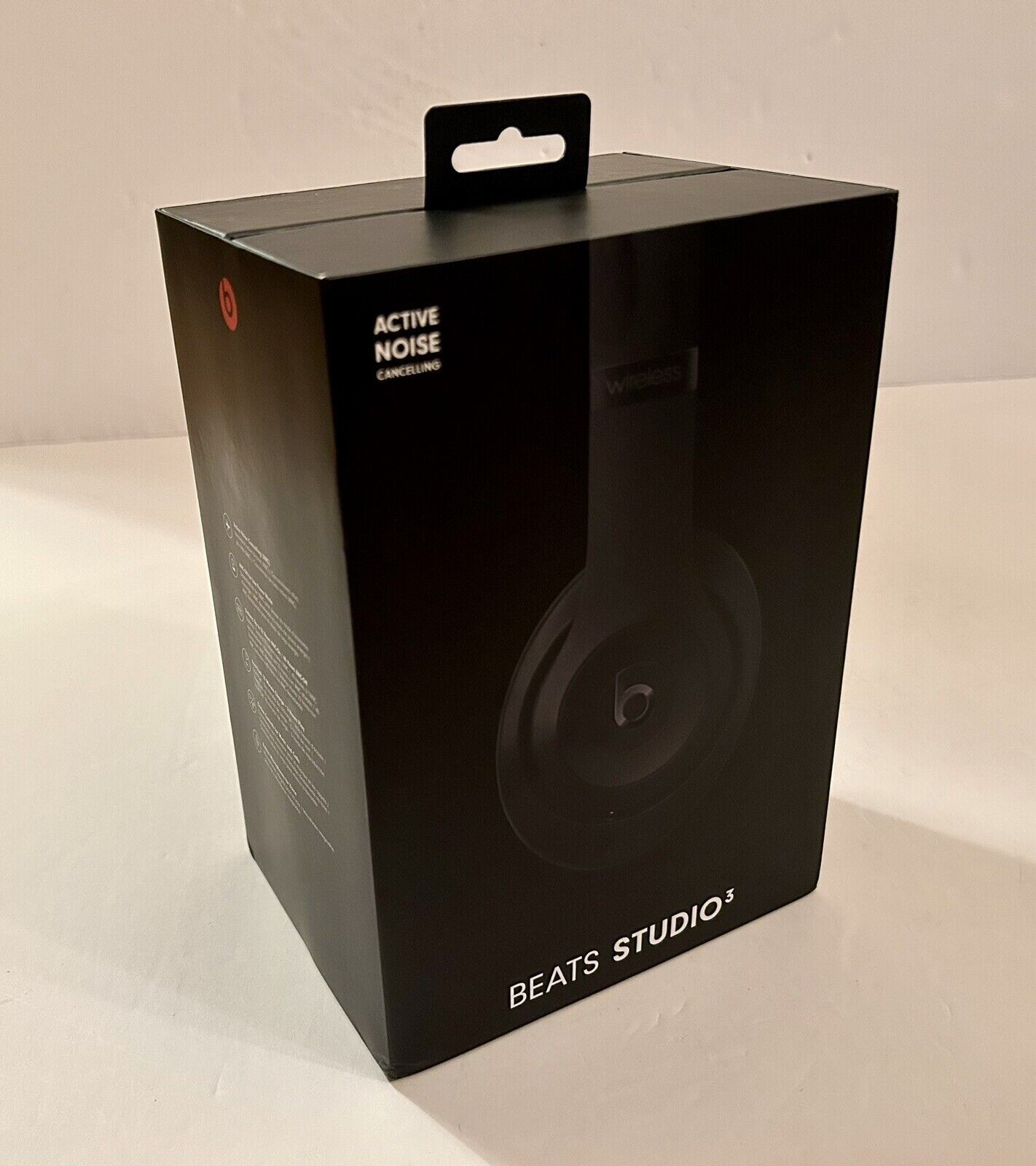 Beats by Dr. Dre Studio3 Over the Ear Black MX3X2LL/A Beats by Dr. Dre Studio3 Over the Ear Black MX3X2LL/A