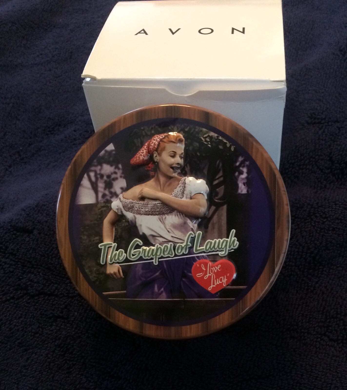 l Love Lucy collectible watch Grapes of Laugh, Avon 2008 NIP