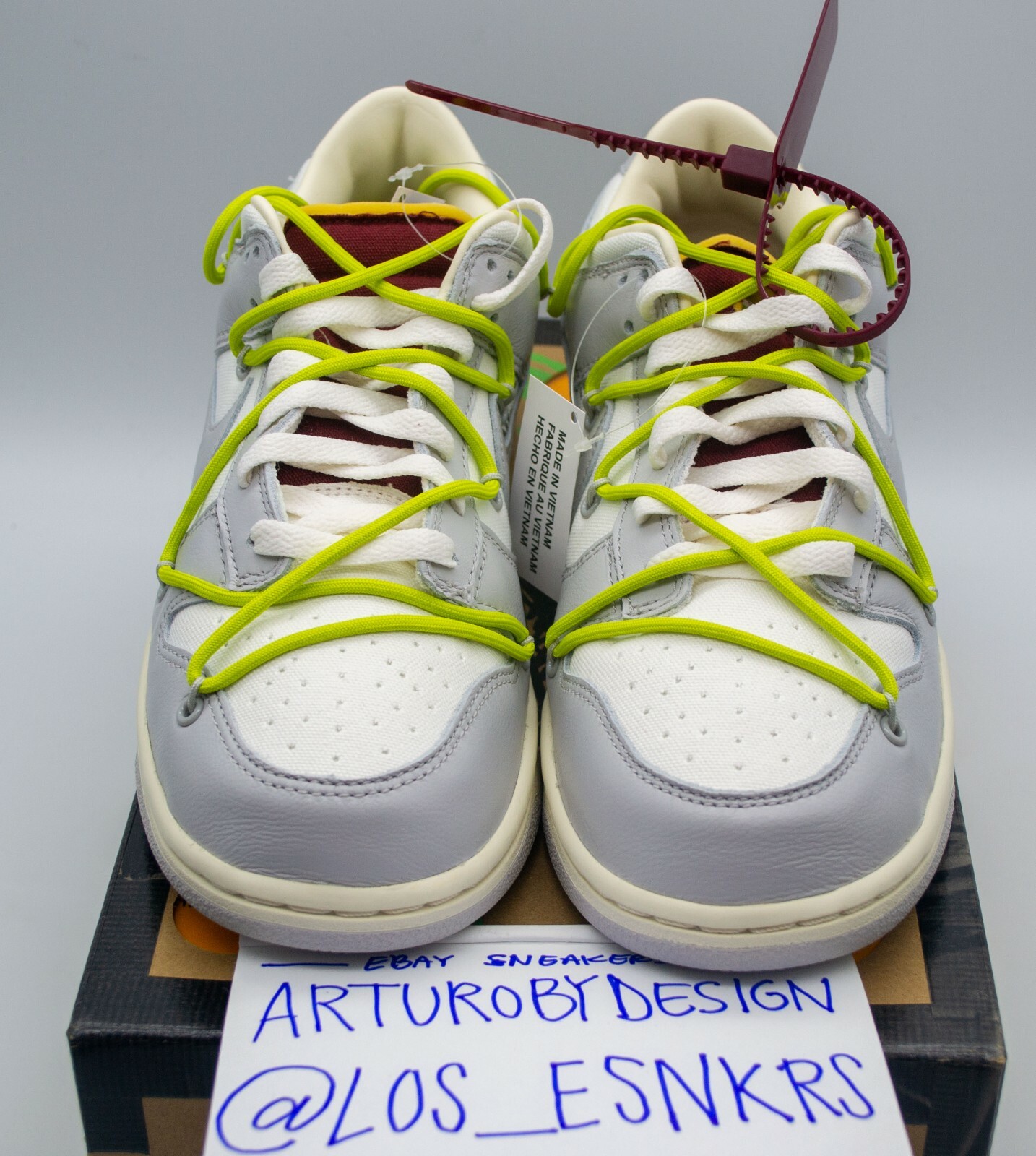 lot 8 off white dunks