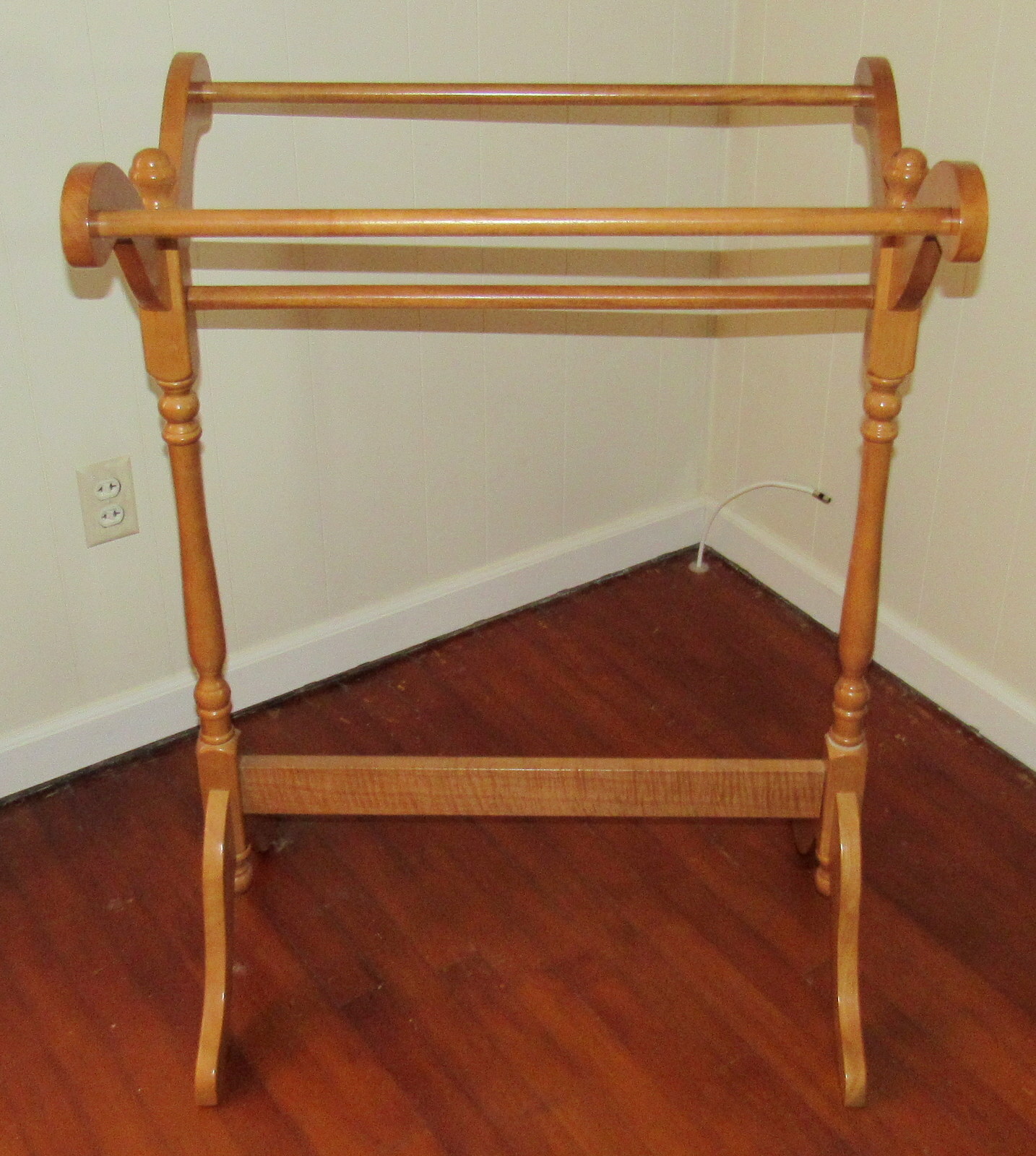 quilt / blanket stand wooden rack LOCAL (Wellsville, NY) PICKUP ONLY