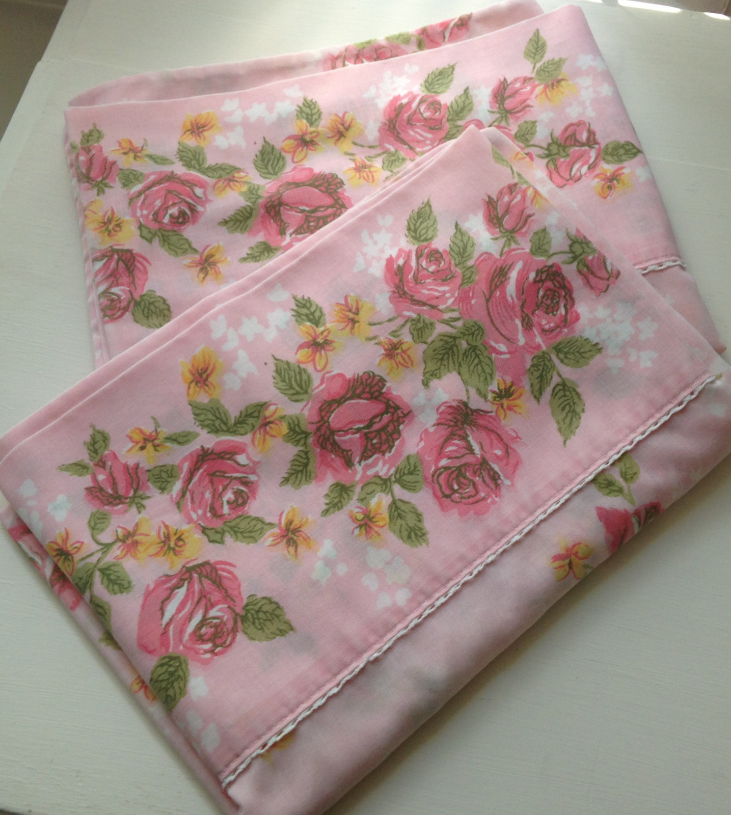 Cannon Monticello Pink shabby cottage Roses 2 x STANDARD PILLOWCASE