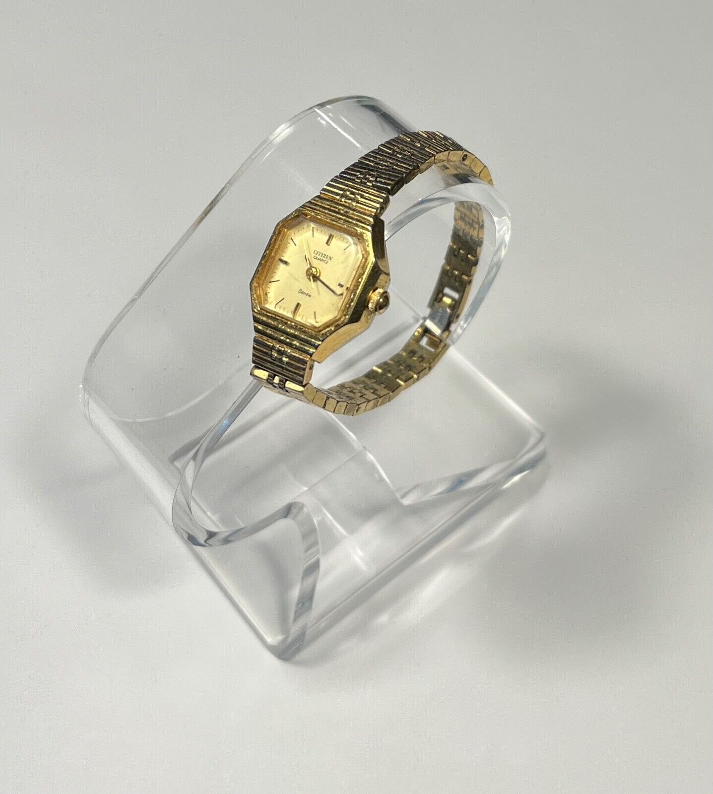 Vtg Citizen Watch Quartz Gold-Tone Octago2030-069072 SMW BW Vtg Citizen Watch Quartz Gold-Tone Octago2030-069072 SMW BW