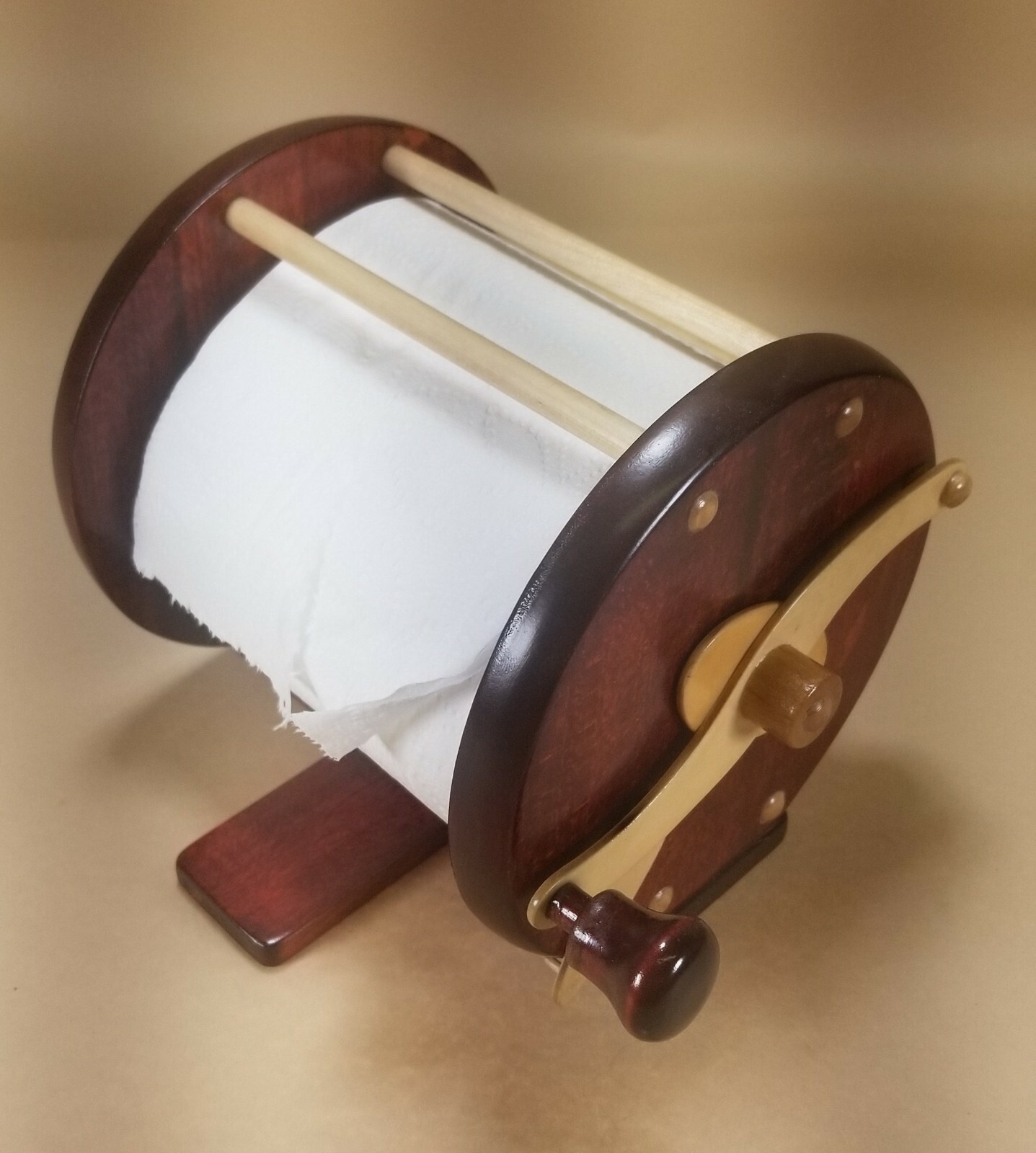 Beautiful Wooden Toilet Paper Fishing Reel Lodge Camp Decor Hunting Cabin cave