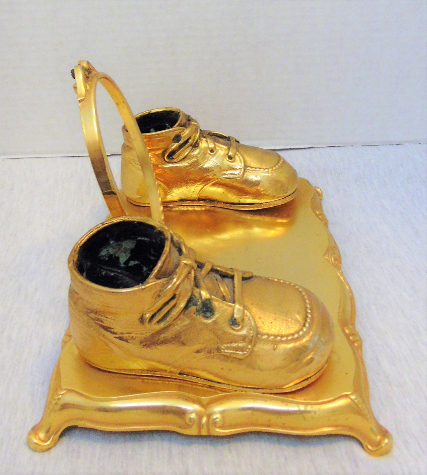 Vtg Yellow Metal Brass? Copper? Bronze? Oval Picture Frame Baby Shoes on Stand