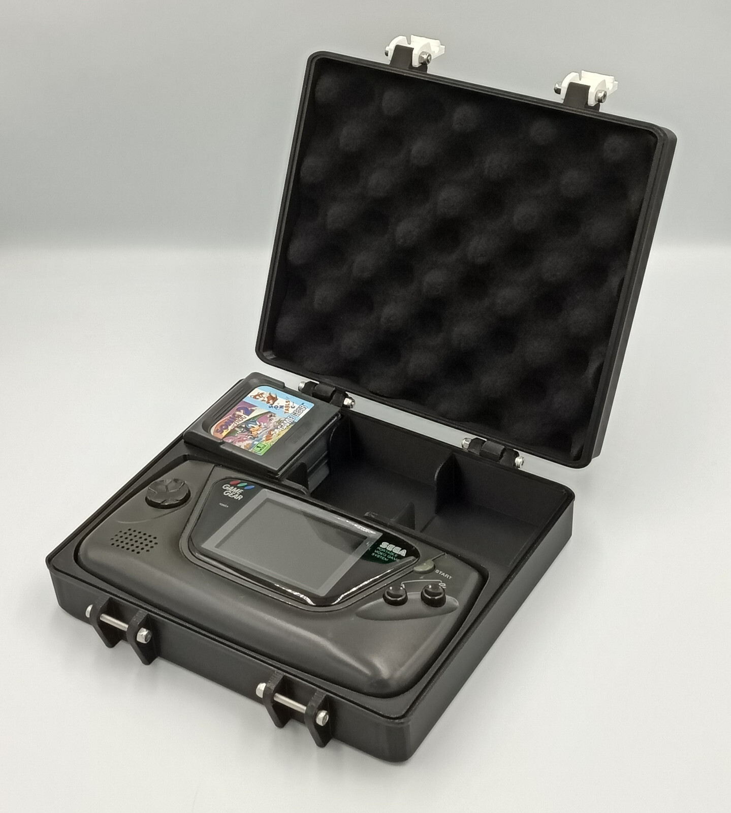 SEGA GG-WHITE ポータブルケース　レアケース　ゲームギア GG-WHITE – The Rare White Sega Game Gear (セガゲームギア