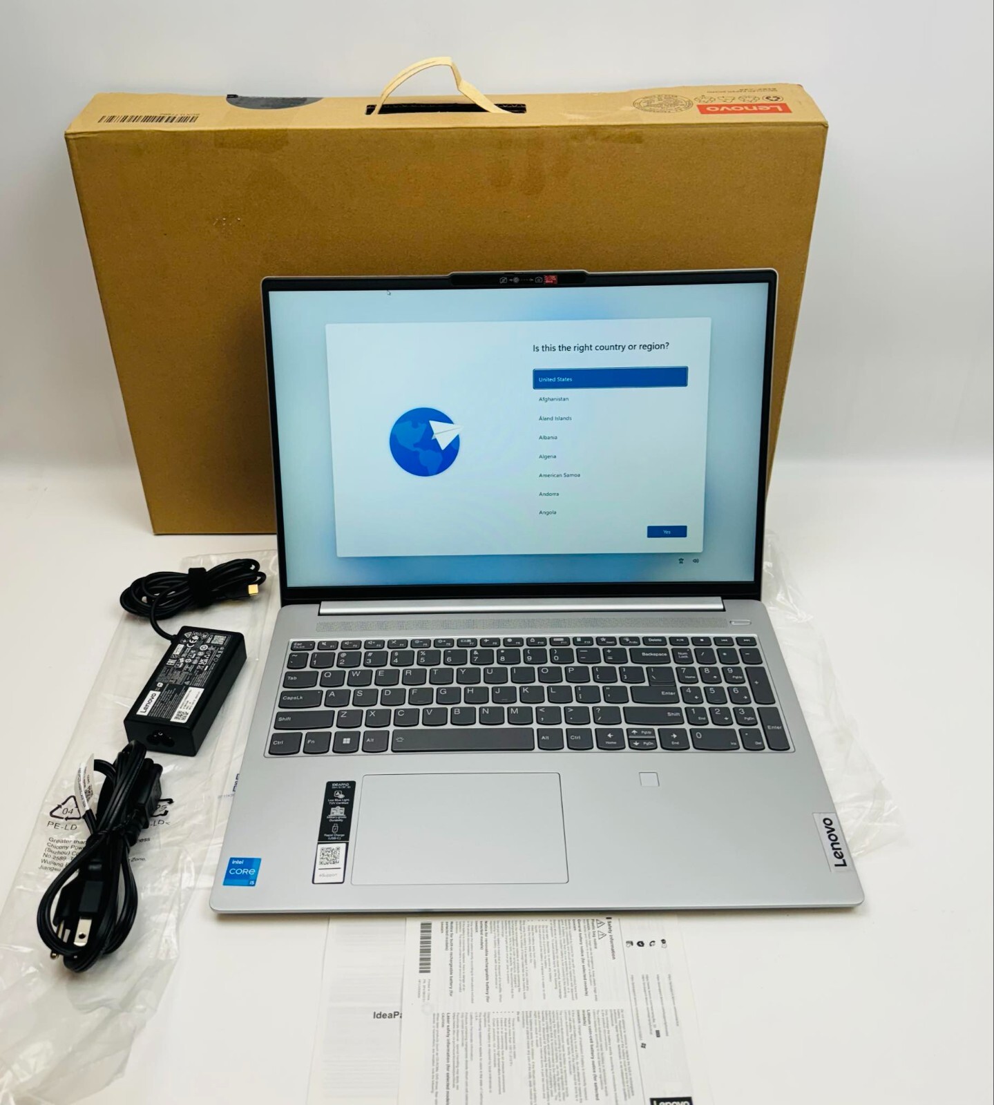 Windowsノート本体 Lenovo IdeaPad Slim 5 16IRL8 i5 512GB Lenovo IdeaPad Slim 5 16IRL8 16