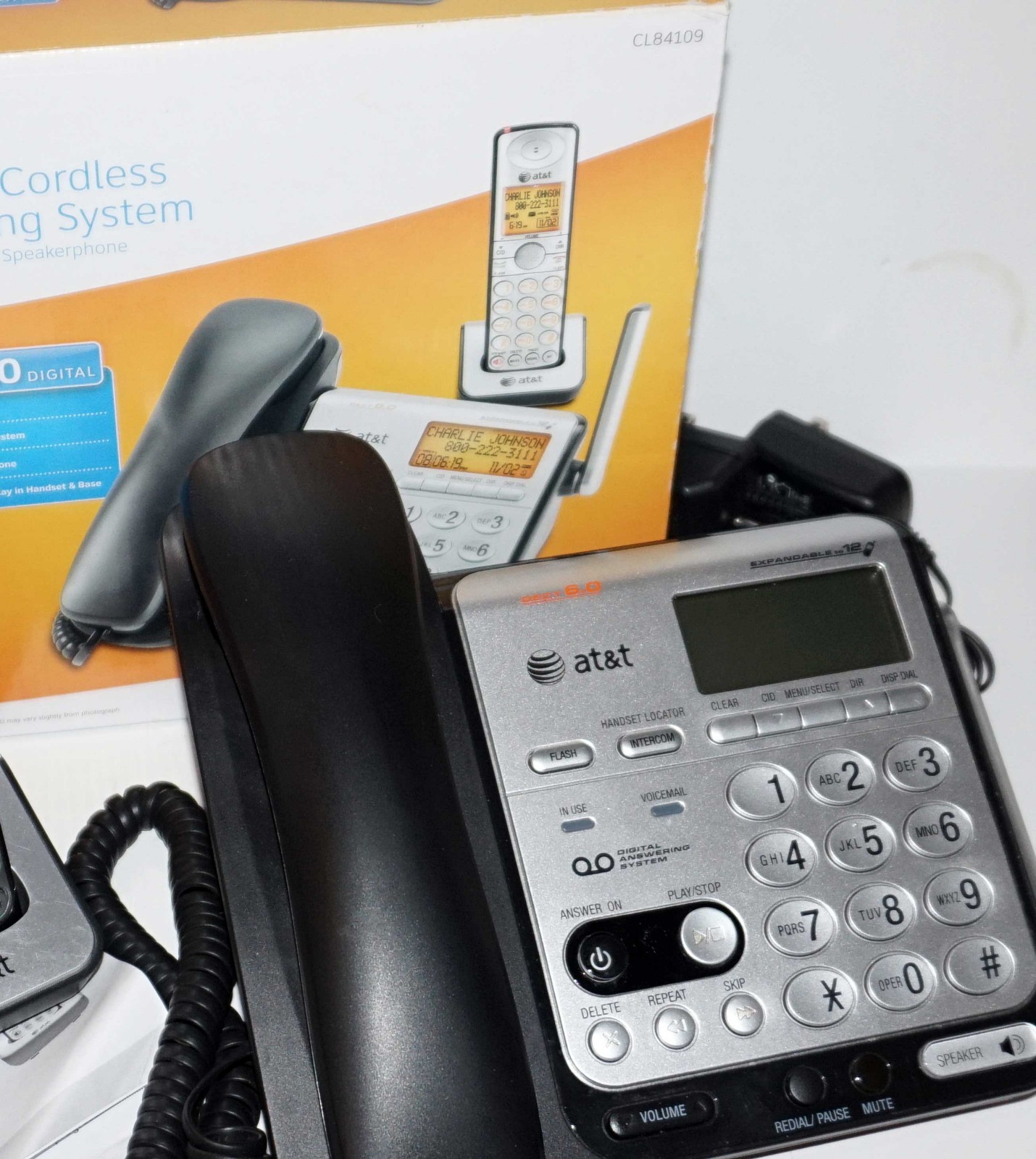 Nice AT&T CL84109 Handset Single Line Corded DECT 6.0 Expandable Base+CORDLESS