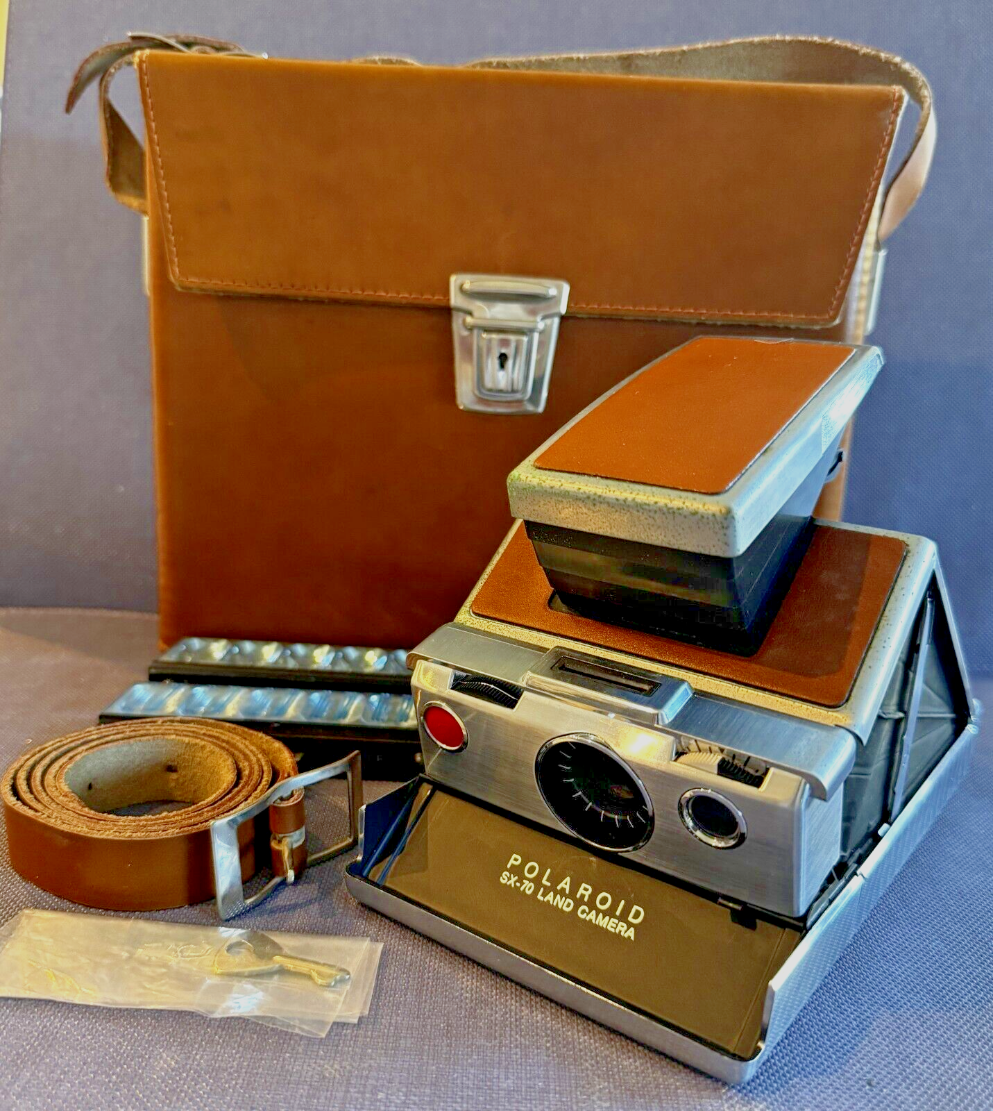【本革ケースとフラッシュバー付】POLAROIDSX-70LANDCAMERA Polaroid SX-70 Land Camera Folding with Large Leather Case