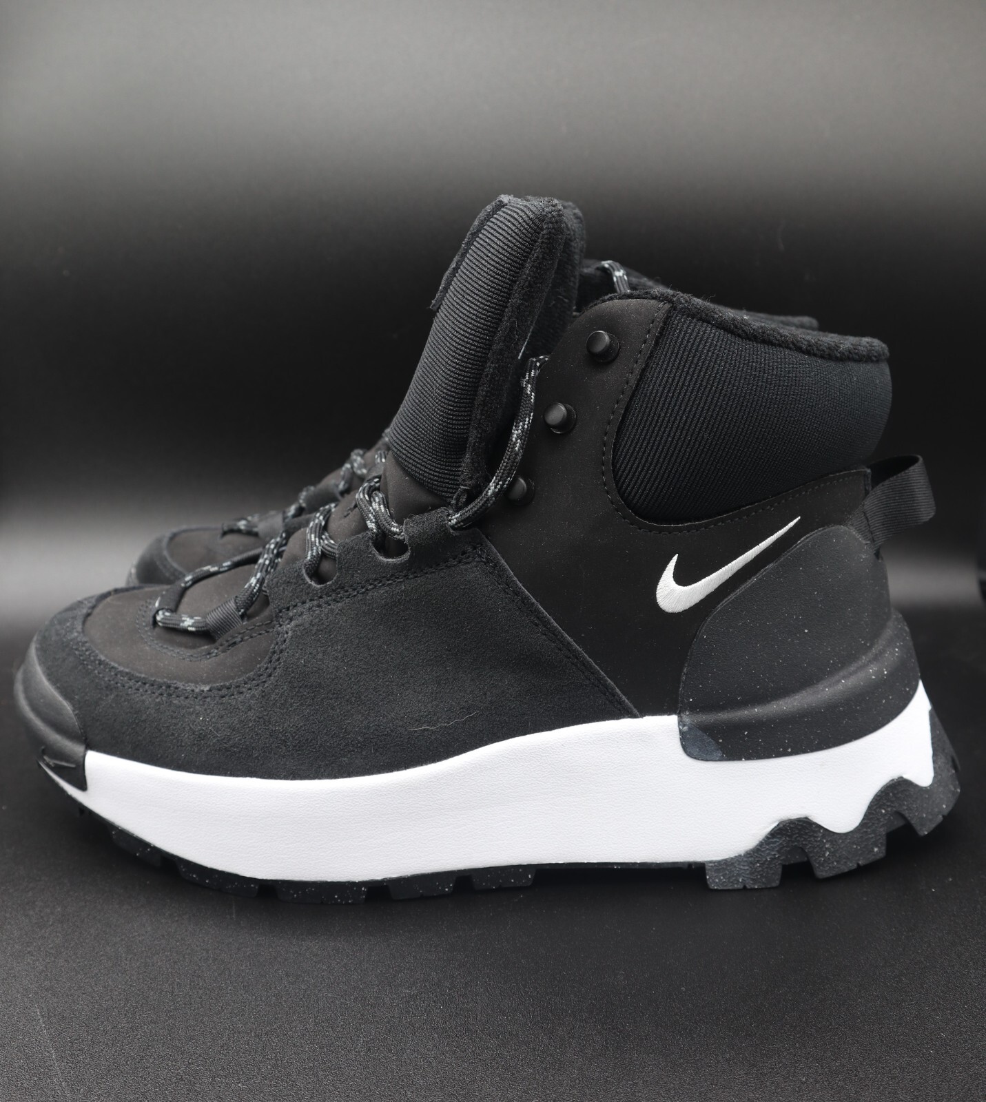 Nike City Classic Women Unisex Boot Shoes Black and White Nike City Classic Women Unisex Boot Shoes Black and White