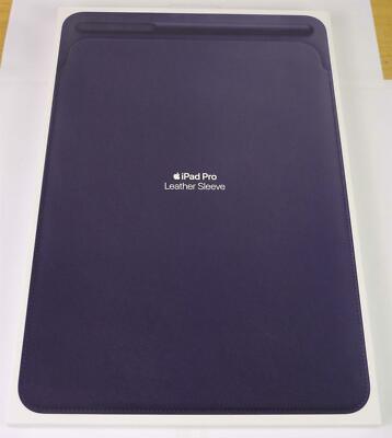 iPad Pro 10.5インチ Apple純正 レザー ミッドナイトブルー iPad Pro 10.5インチ用「Leather Smart Cover」。やっぱりこれが