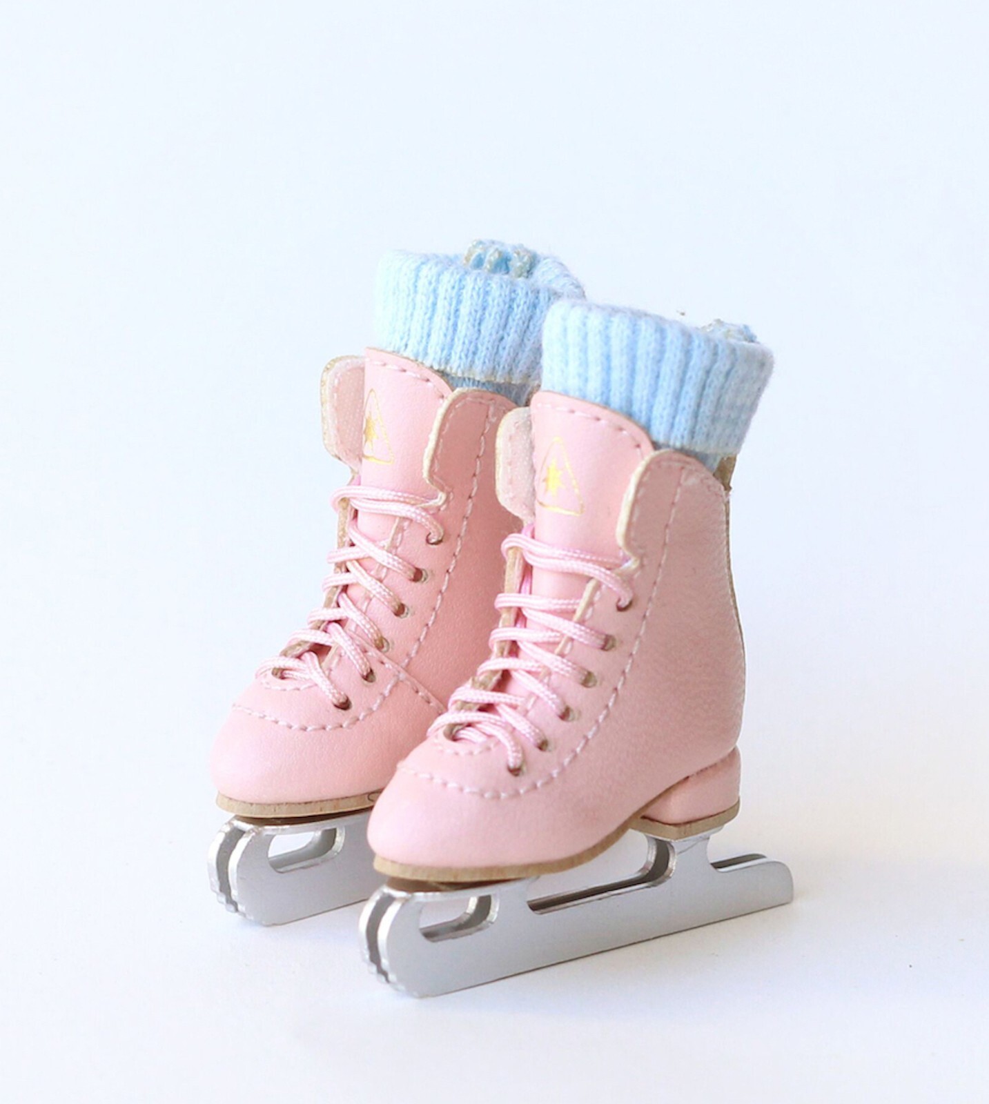 SK Couture PINK ICE SKATES - FITS Lati Yellow, Blythe
