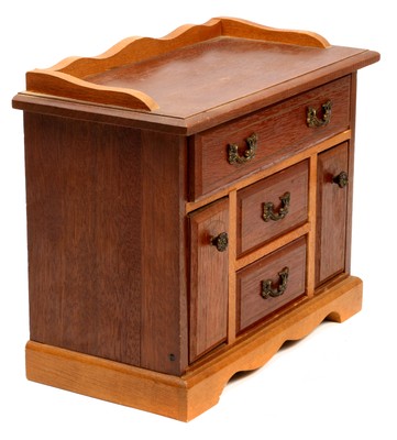 Vintage Laurell Wooden Dresser Style Jewelry Music Box 