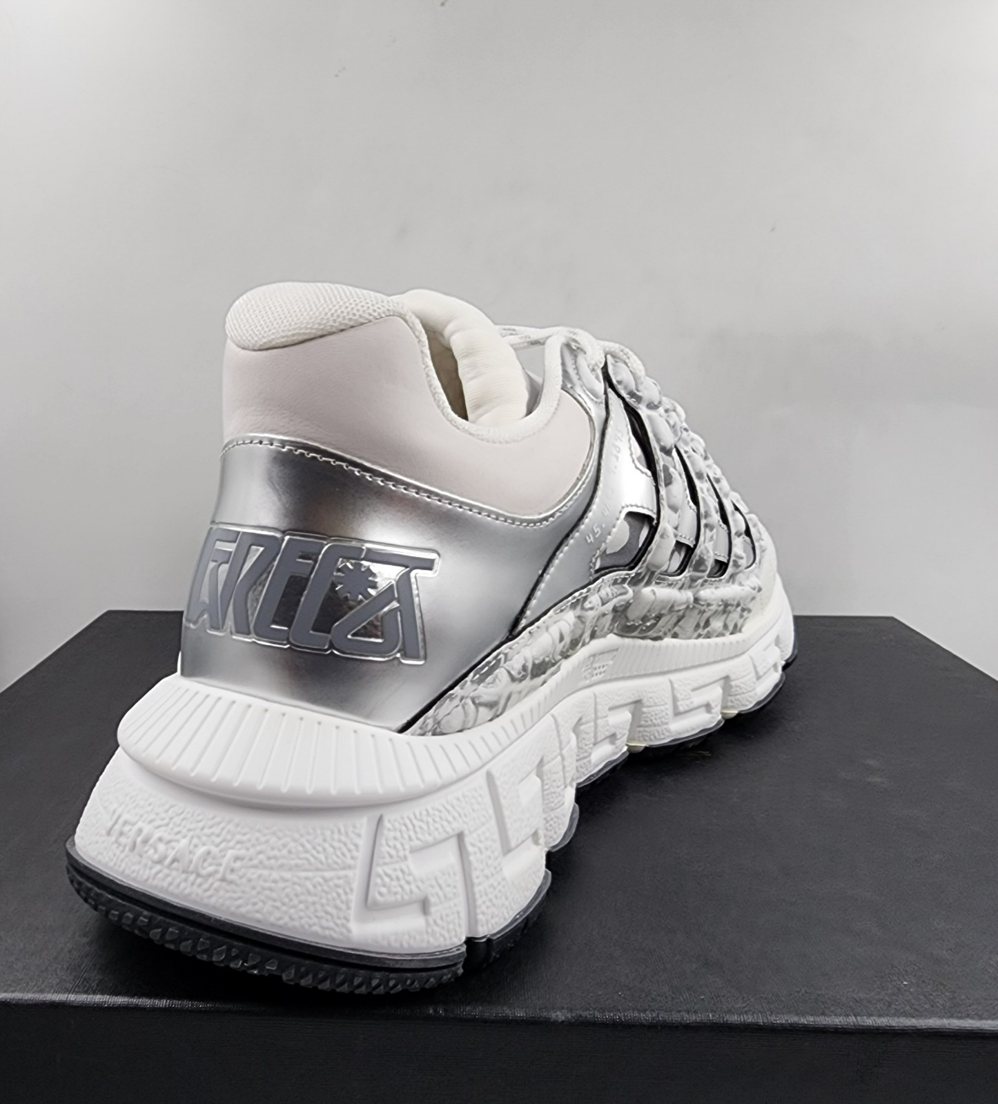 Versace Trigeca Low Top Sneakers Men's 46/13US White/Gray Mix Print Lace Up - Picture 12 of 19