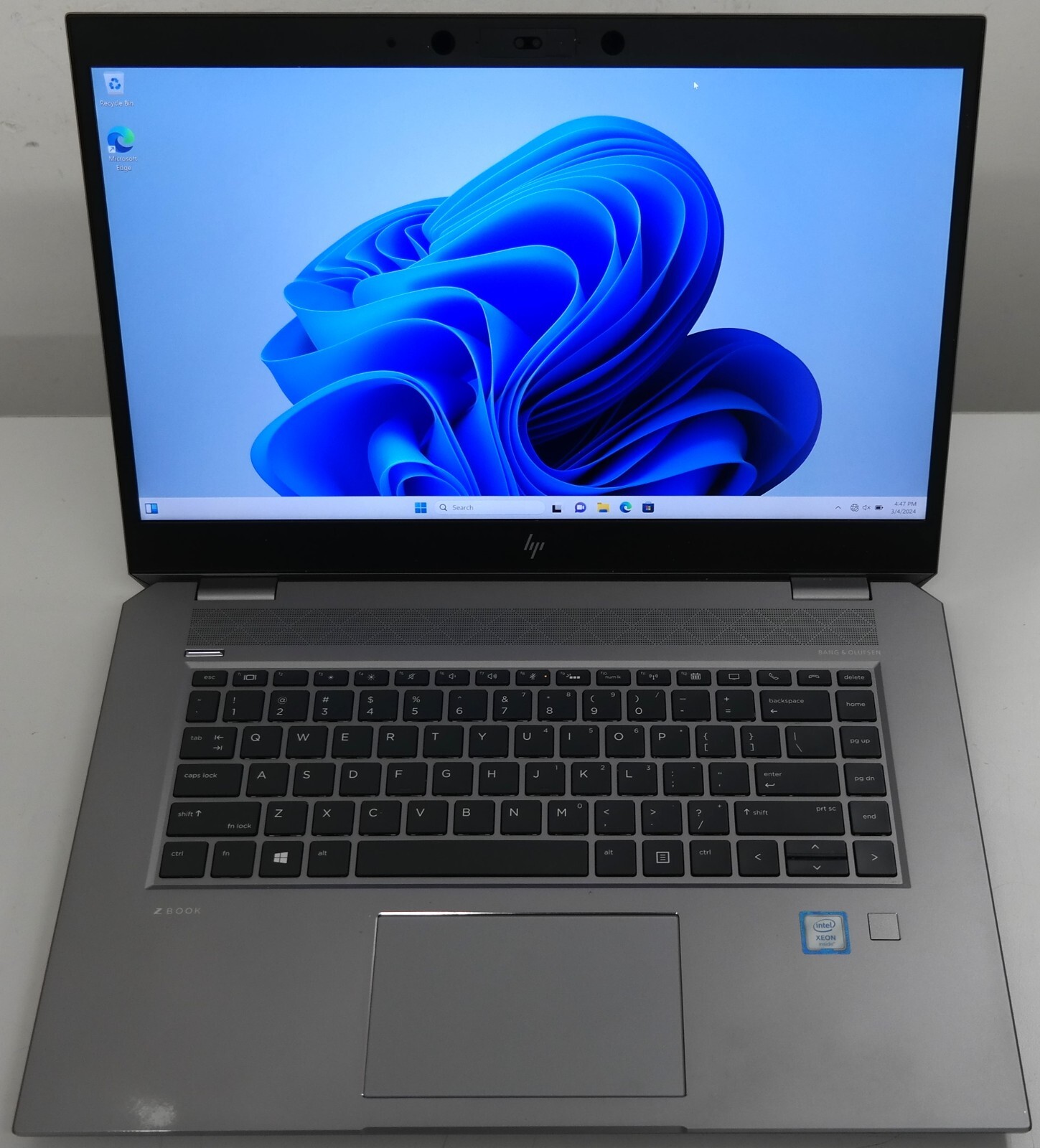 HP ZBook Studio G5 Xeon E-2176M 2.70GHz 32GB RAM 1TB SSD P2000 15.6in 4K Win11Pr | eBay HP ZBook Studio G5 Xeon E-2176M 2.70GHz 32GB RAM 1TB SSD P2000 15.6in 4K Win11Pr | eBay