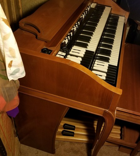 Hammond A-102 (1962) NO Leslie speaker or modified forLeslie.VERY good condition