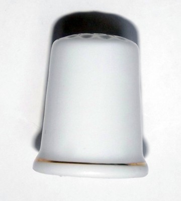 Mount Mt Cook, New Zealand Thimble, Porcelain, Gold Trim, 1 3/16