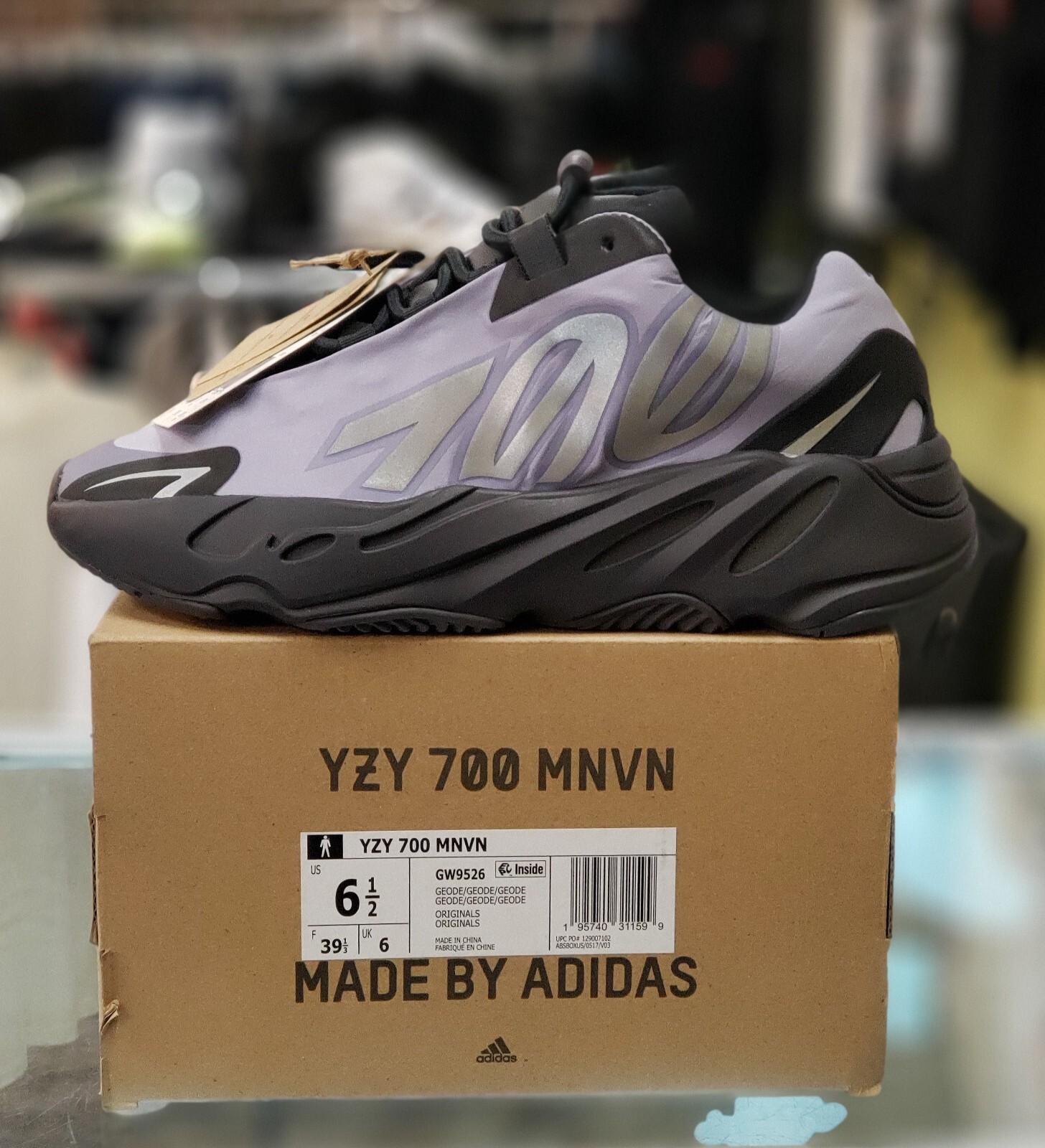 【新品】yeezy boost 700MNVN 26 Yeezy Boost 700 MNVN Metallic for Sale | Authenticity