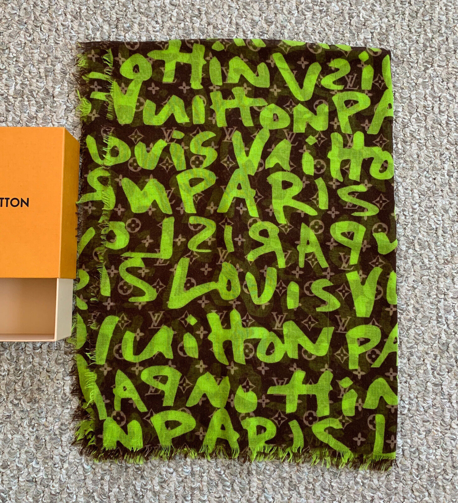 F/W 2008 Louis Vuitton x Stephen Sprouse Graffiti Scarf | eBay F/W 2008 Louis Vuitton x Stephen Sprouse Graffiti Scarf | eBay