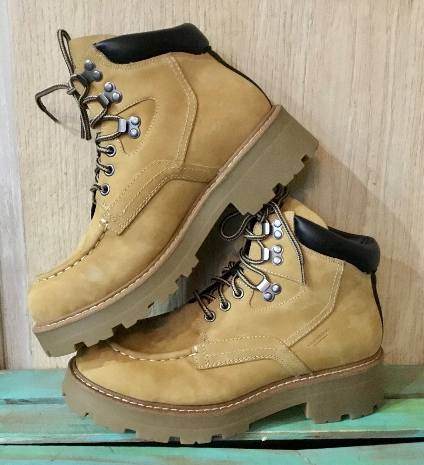 Urban Outfitters Cosmo 2.0 Vagabond Shoemaker Lug Sole Светло-коричневые замшевые шнурки 41/9,5 NWT