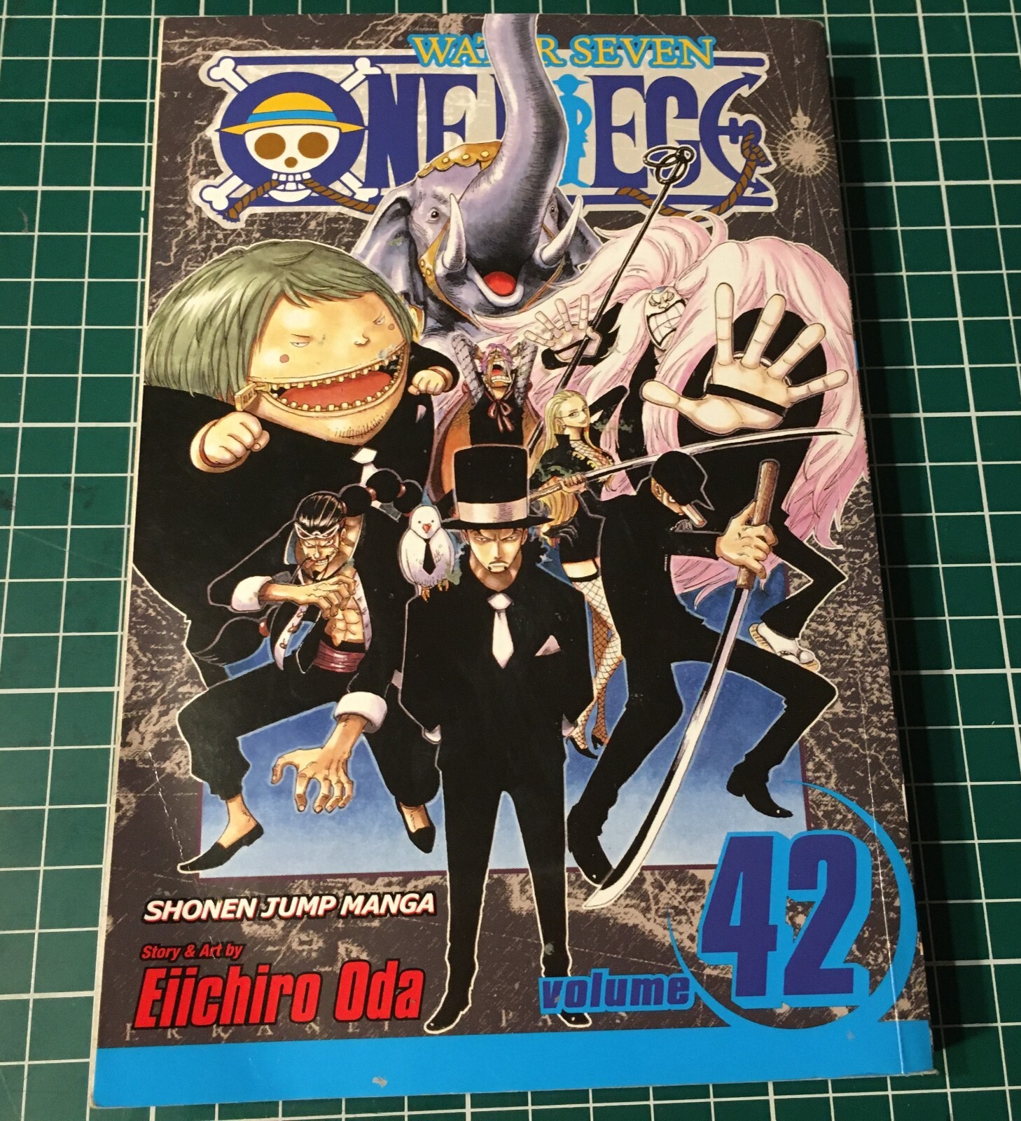 ONE PIECE - ONE PIECE漫画 Amazon.com: One Piece, Vol. 42: 9781421534589: Oda, Eiichiro
