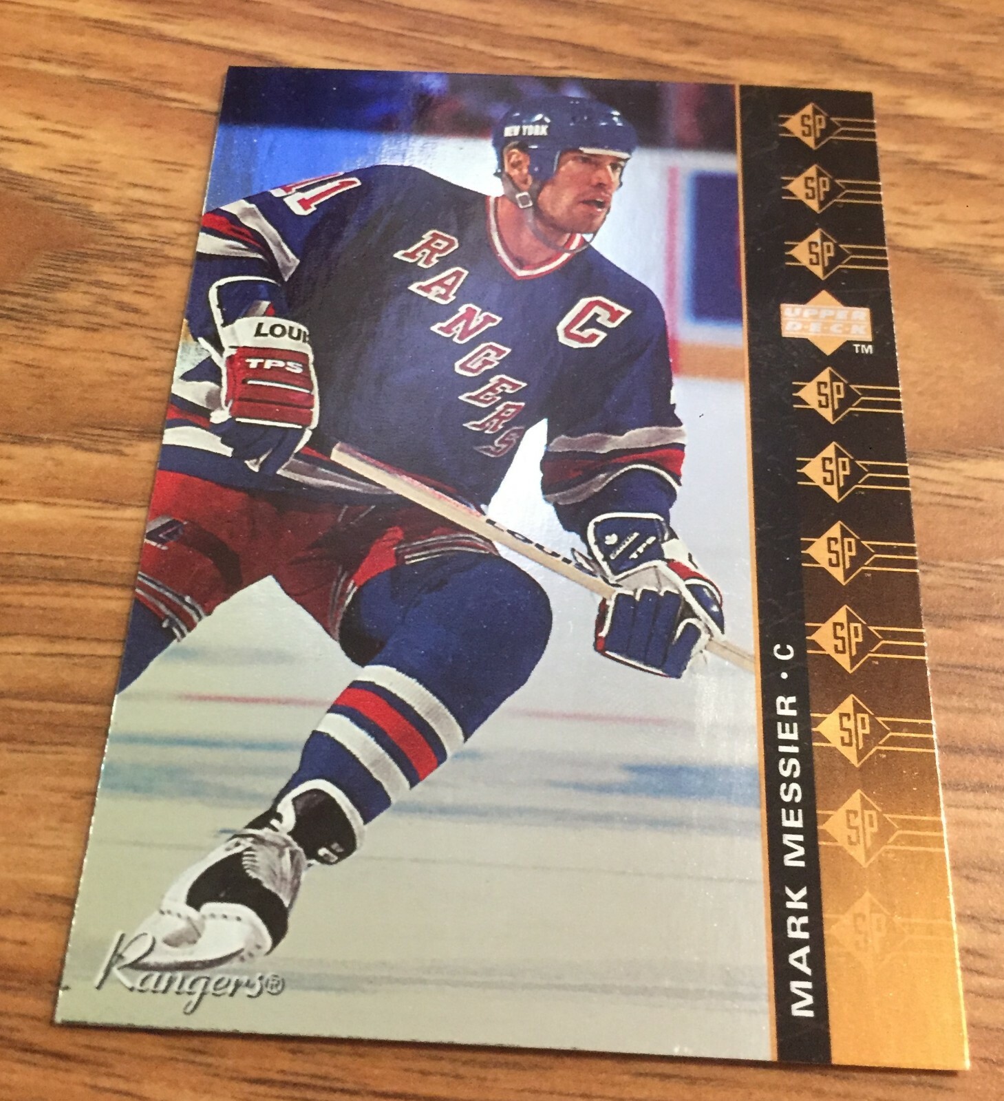 UPPER DECK NHLカード STATURE MARK MESSIER RANGERS 21/45 #CM-22 送料無料 中古 IT2 中古】 UPPER DECK NHLカード STATURE MARK MESSIER RANGERS 21