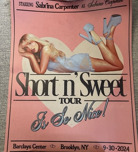 Sabrina Carpenter サイン入りポスター $_12.JPG?set_id=880000500F