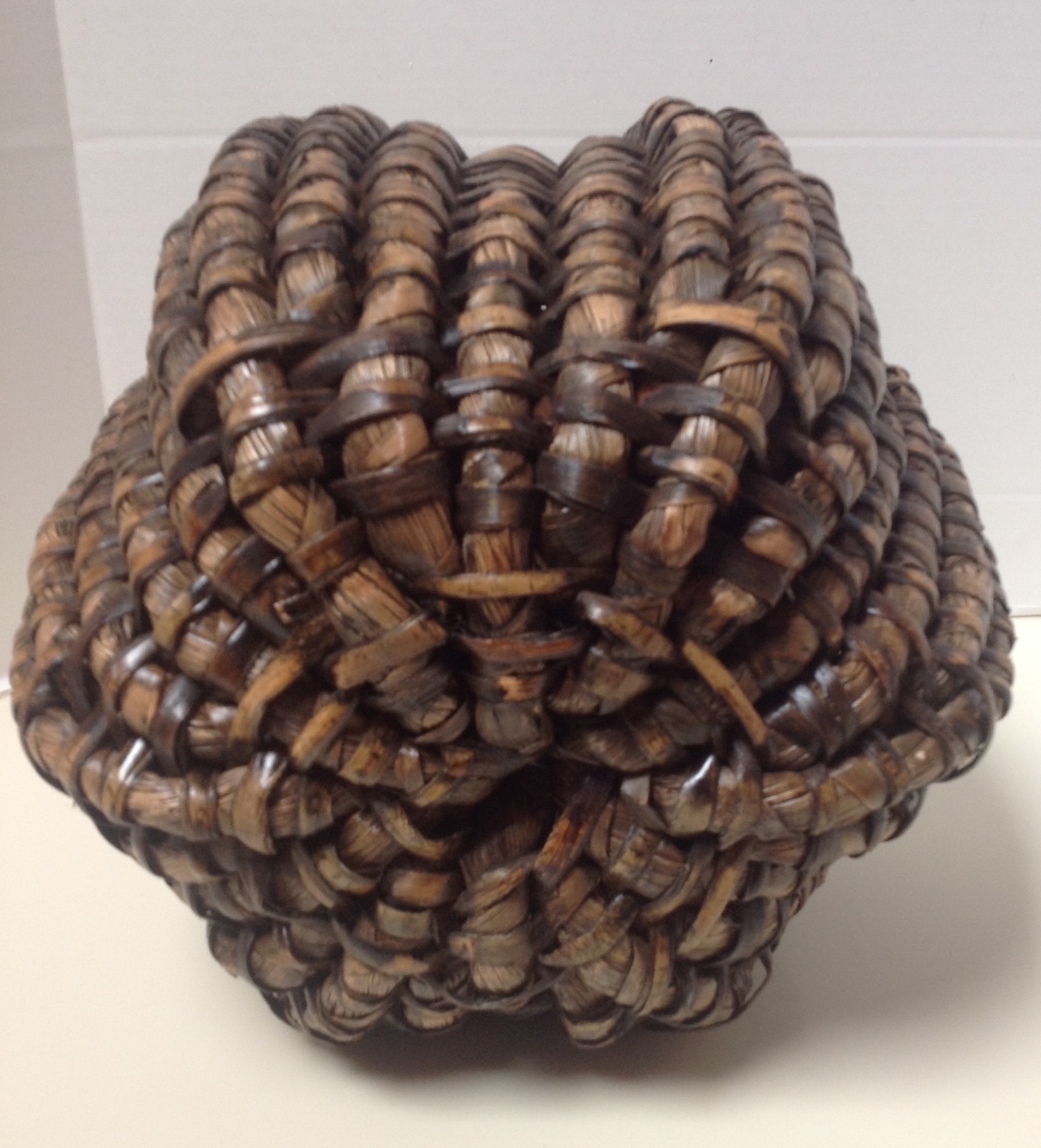 POTTERY BARN WOVEN SEAGRASS BROWN PUMPKIN - NEW WITH TAG