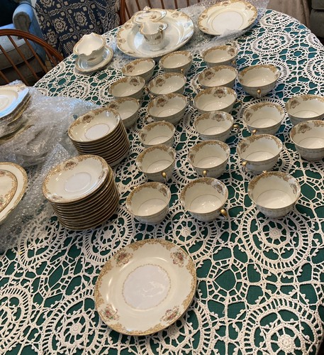 Noritakeノリタケ プリマチャイナ クリスマス ディナー プレートセット Noritake ノリタケ 未使用 プリマチャイナ RIVER JAMESカップ