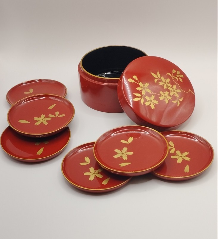 Japanische Lack Sakura Maki-E Zohiko Lacquerware Deckeldose+ 6 Untersetzer Kyoto