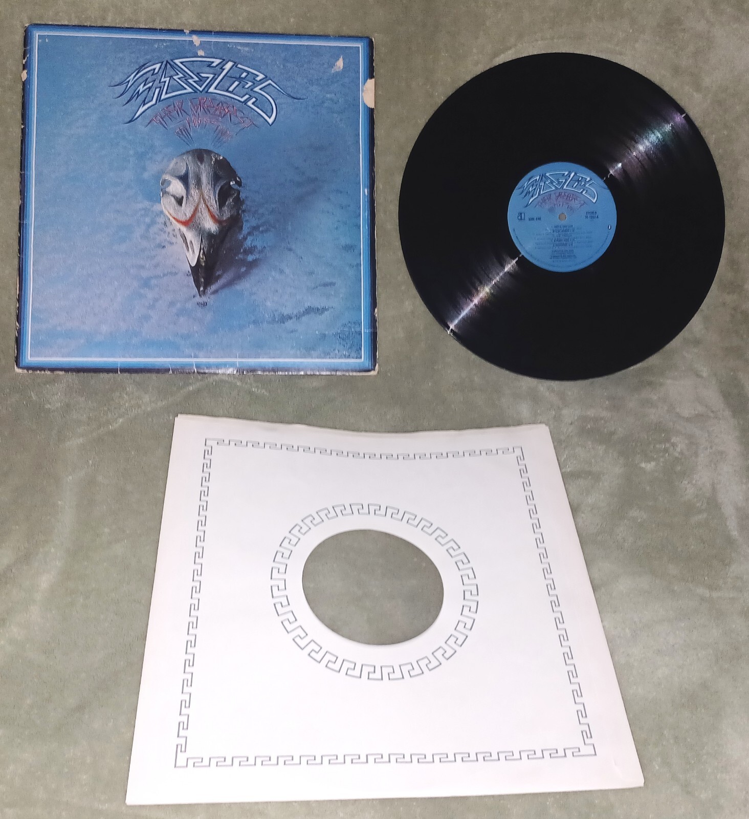欧2discs LP Eagles Their Greatest Hits Volumes 1 &amp;amp; 2 081227934132 Elektra, Asylum Records /00600 Amazon.com: Their Greatest Hits Volumes 1 & 2: CDs & Vinyl