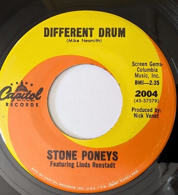 STONE PONEY'S Featuring LINDA RONSTADT, DIFFERENT DRUM. 7'' 45, EX
