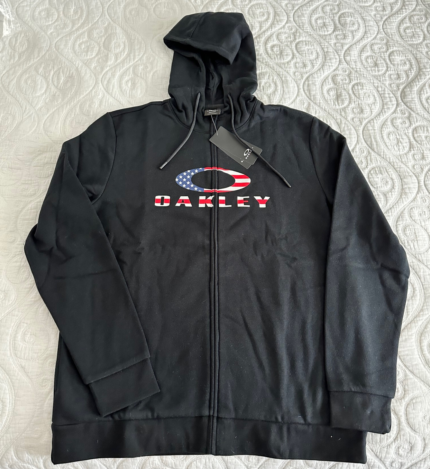 New Oakley Bark Fullzip USA Hoodie • American Flag Logo New Oakley Bark Fullzip USA Hoodie • American Flag Logo