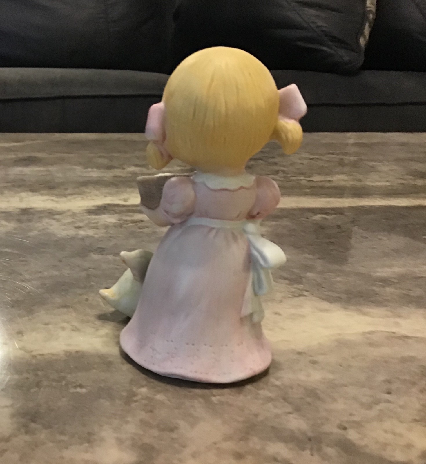 HOMCO Figurine Little Girl Feeding Duck #1449