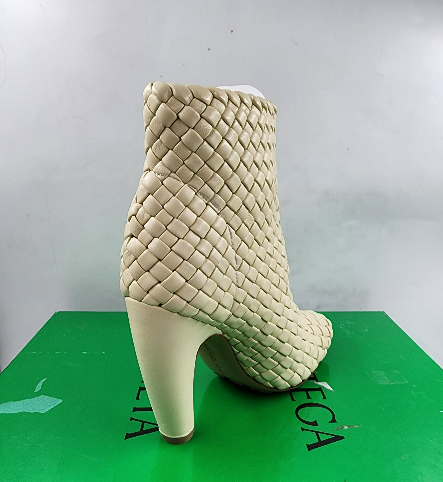 Bottega Veneta Canalazzo Woven Booties Women's 35/5US Butter Square Toe Pull On - Picture 10 of 19