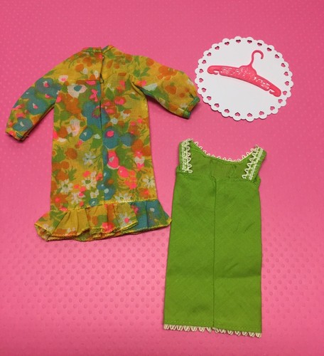 Vintage Barbie FRANCIE #1288 - IN PRINT  Floral Dress + Green Dress  1967 VN