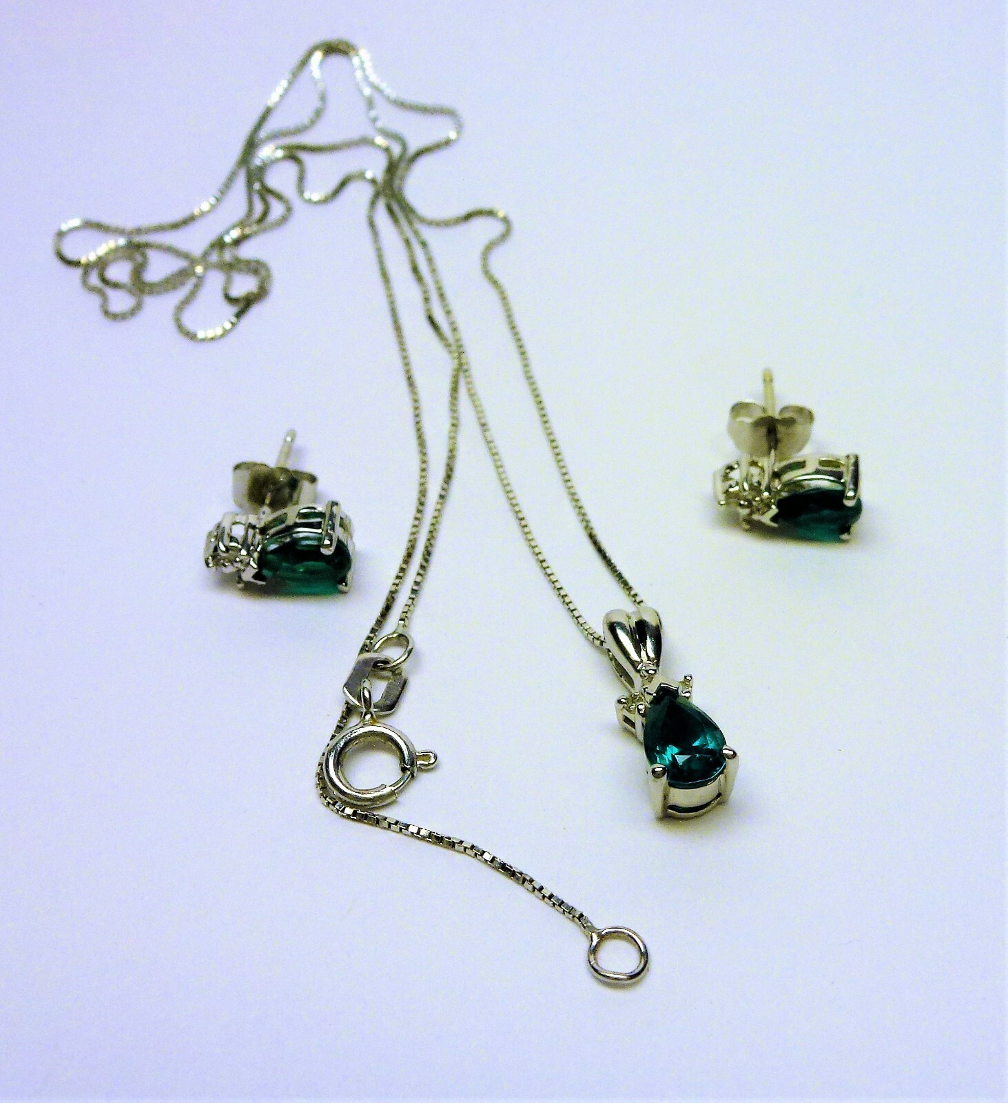 14K Solid White Gold Green Pear Cut Tourmaline&Diamond Earrings And Pendant Set