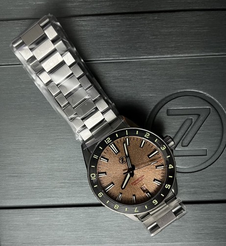 Pre-owned Zelos Spearfish 40mm 12hr Copper Ss 200m Watch - Dealer & Warranty