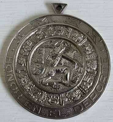 Mexico IMSS Honor en El Deporte Medal Award Prize Big And Heavy