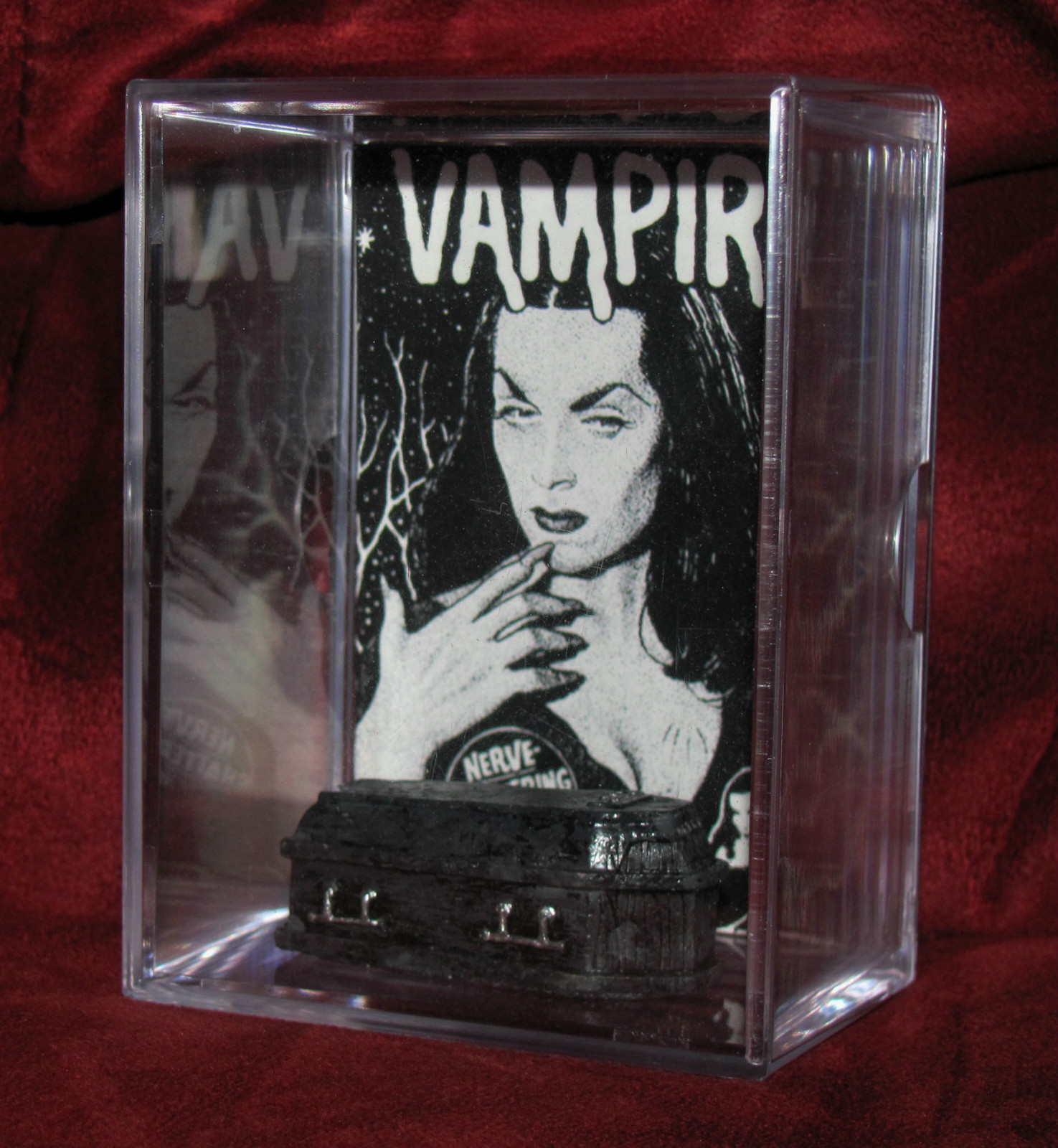 L@@K~VAMPIRA