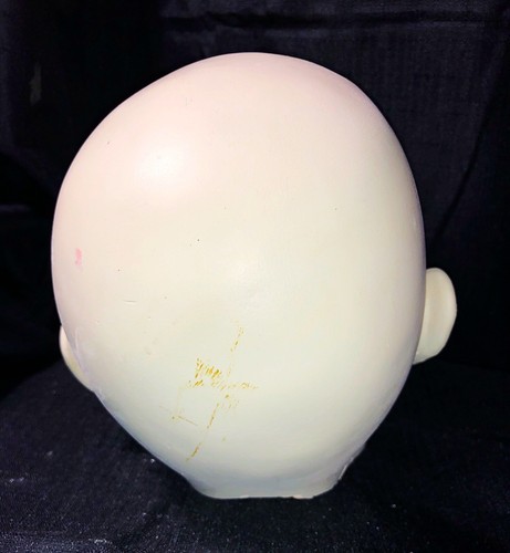 CALENDAR GIRLS JANUARY DICKSON ADEL ROOTSTEIN MANNEQUIN HEAD MANNEQUINS G04 G4