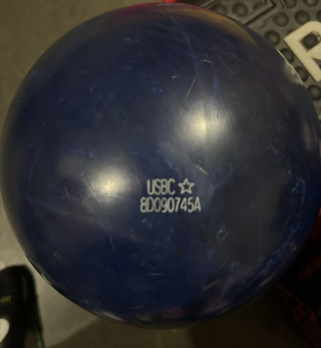 Columbia 300 Momentum Swing Solid bowling ball 15lb