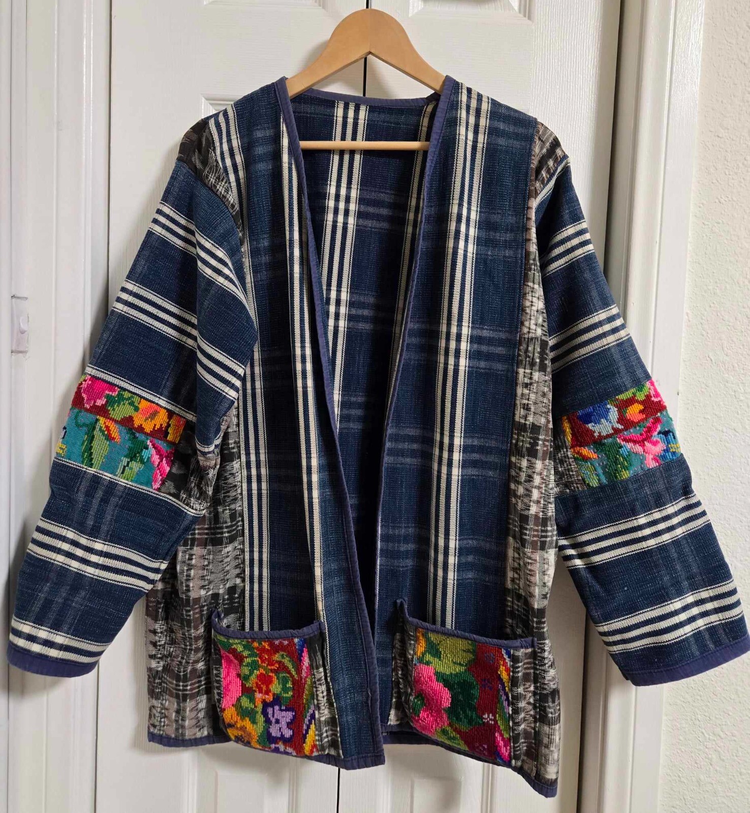 vintage ethnic jacket グアテマラ花柄刺繍 ジャケット Vintage Ethnic Guatemalan Jacket , Flower Embroidered Coat