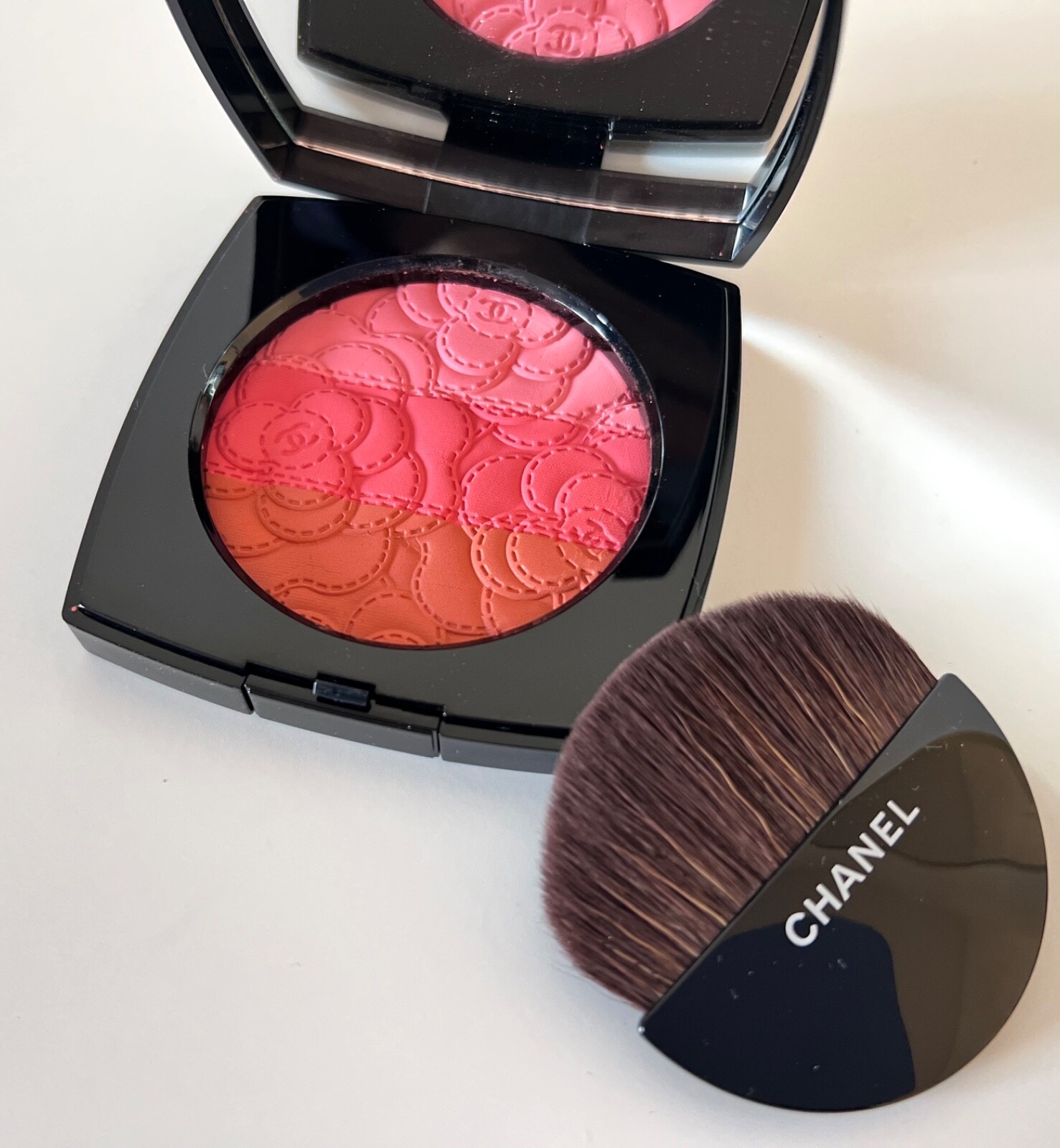 CHANEL CAMÉLIA FUTURA パウダーチーク＋サンプル CHANEL CAMÉLIA FUTURA パウダーチーク＋サンプル