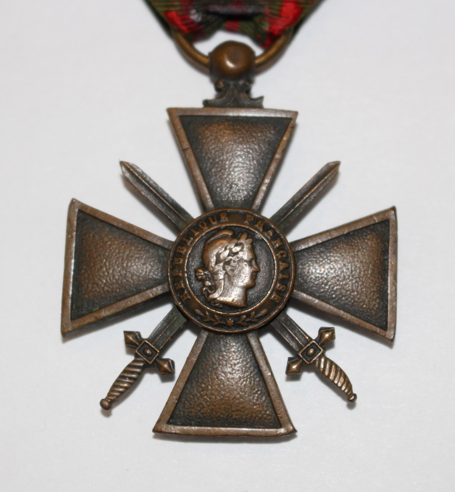 WWI LAFAYETTE ESCADRILLE FRENCH CROIX DE GUERRE MEDAL & PILOT WINGS INSIGNIA