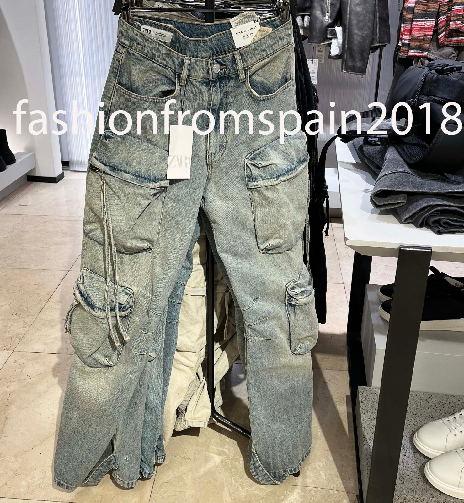 ZARA NEW MAN CARGO UTILITY JEANS WITH POCKETS PANT FADED ZARA NEW MAN CARGO UTILITY JEANS WITH POCKETS PANT FADED
