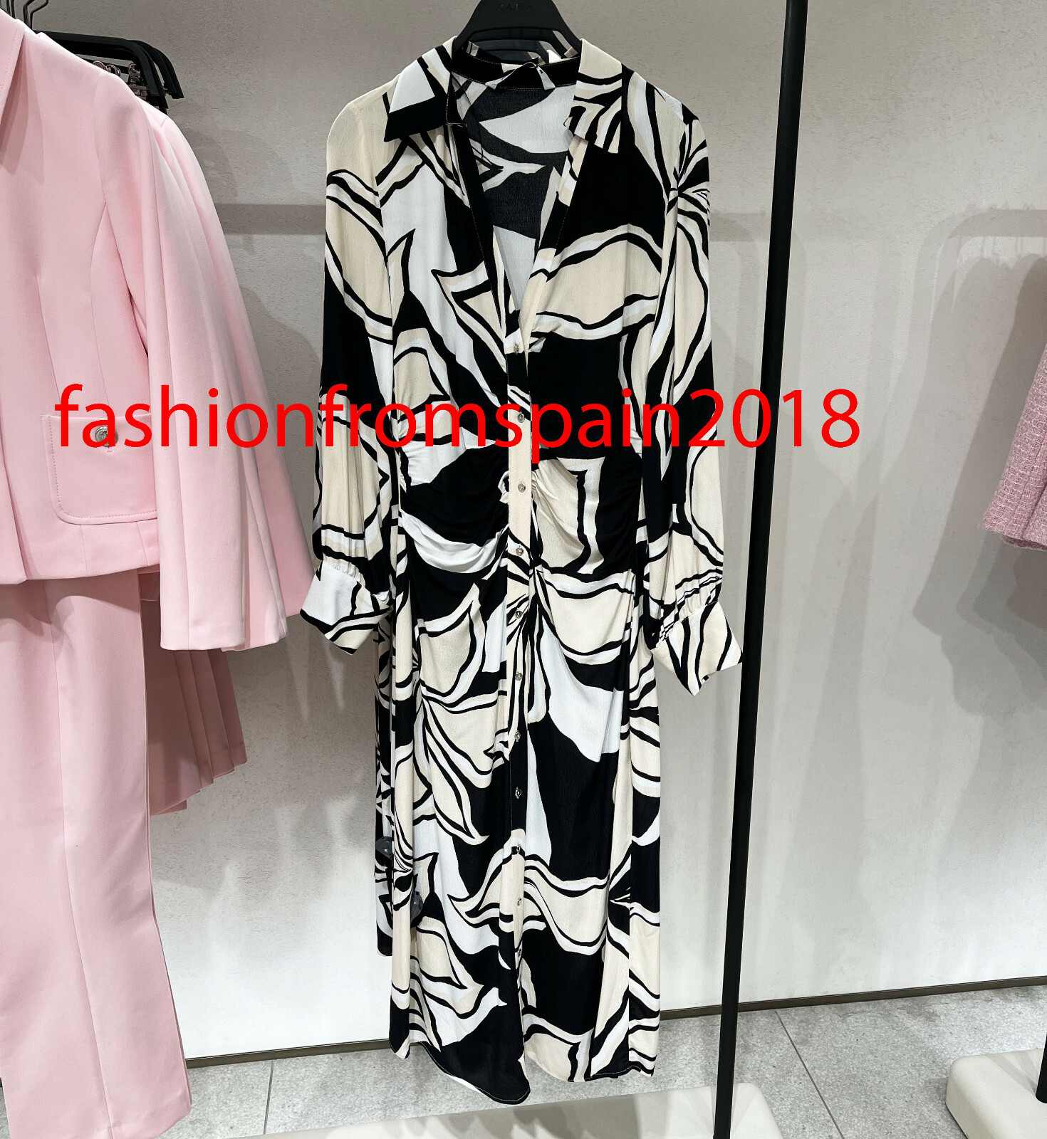 Noemie Floral Zip-Up Dress エスサイズ　ブラック BLOOMCHIC BLACK FLORAL VNECK MAXI DRESS, SIZES 14, 16, 18