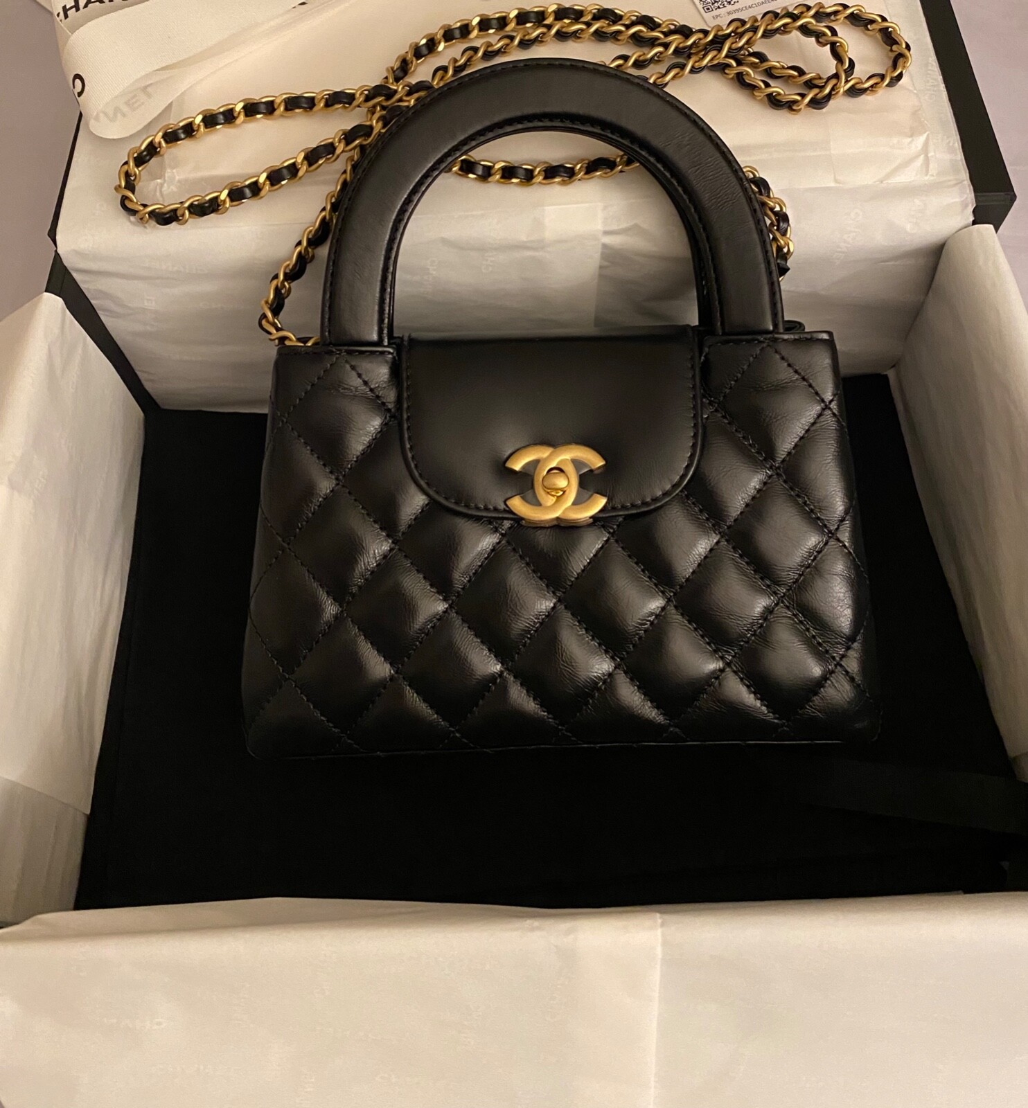 【CHANEL】ミニバッグ ケリー24A Chanel Kelly Nano Small Black Top Handle Purse With Chain